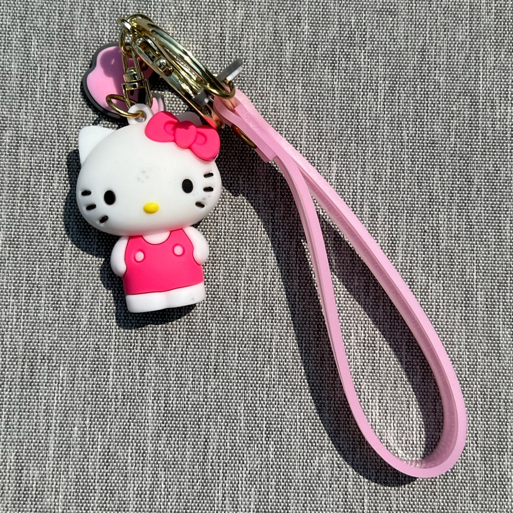 Hello Kitty Pink Keychain - Picture 7 of 8